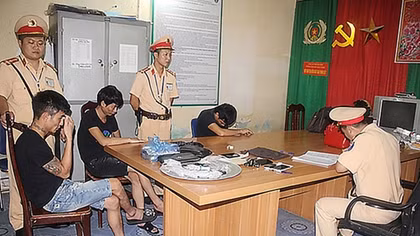 CSGT Hòa Bình và những "pha" trực diện với tội phạm trên tuyến