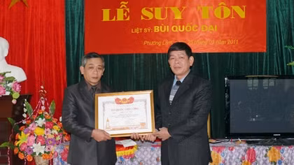 Máu đào đổ giữa thời bình