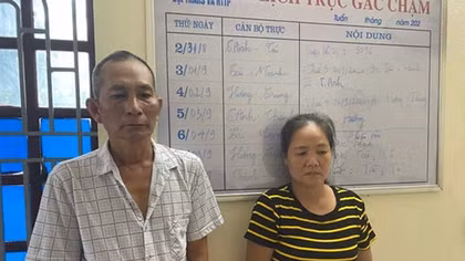 Cặp vợ chồng lập "boong ke" bán ma tuý dùng con trai làm cảnh giới
