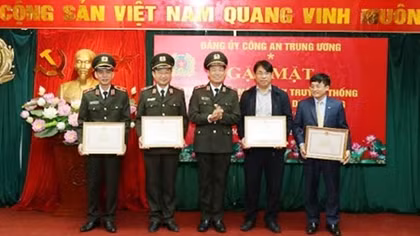 Xây dựng đội ngũ cán bộ “Trung thành, trung thực, trong sáng, gương mẫu, tinh thông”