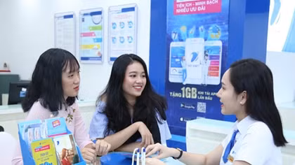 Học sinh có thực sự cần điện thoại di động khi đến trường?