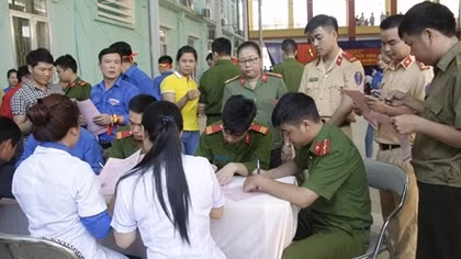 Công an thị xã Nghĩa Lộ hưởng ứng phong trào hiến máu tình nguyện