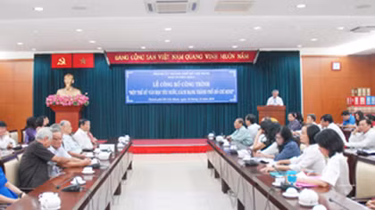 “Một thế kỷ văn học yêu nước, cách mạng TP Hồ Chí Minh”