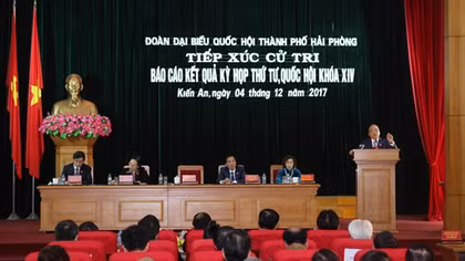 Thủ tướng Nguyễn Xuân Phúc: Không để thiệt thòi cho lao động nữ khi nghỉ hưu