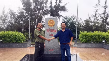 Thiêng liêng cột mốc địa đầu tổ quốc
