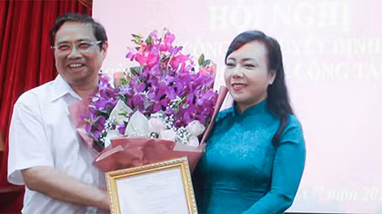 Công bố Quyết định bổ nhiệm Trưởng ban Bảo vệ, chăm sóc sức khoẻ cán bộ TƯ