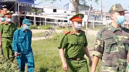 Công an các tỉnh biên giới Tây Nam căng mình dập dịch