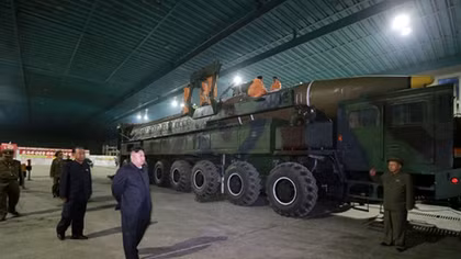 Hé lộ bí mật tên lửa Hwasong-15 của Triều Tiên