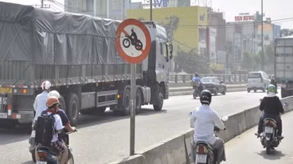 Nguy cơ tai nạn giao thông do đi sai làn đường, phần đường