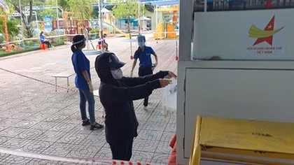 ATM gạo lại vào tâm dịch giúp người dân 
