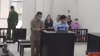 Chiếm đoạt gần 5 tỷ đồng từ trò lừa góp vốn mở sòng bài