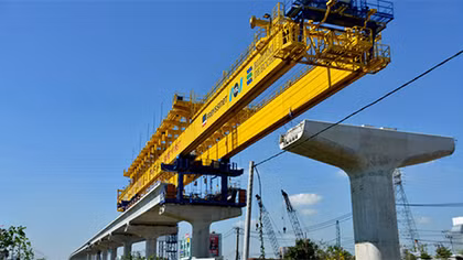 Chuẩn bị lắp đường ray cho tuyến metro số 1