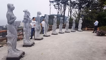 Tranh cãi xung quanh vườn tượng 12 con giáp khỏa thân