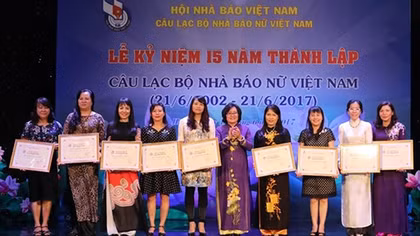Câu lạc bộ Nhà báo nữ Việt Nam kỷ niệm 15 năm thành lập