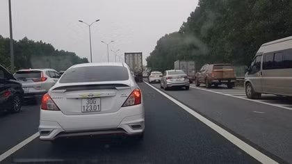 Phương tiện tham gia giao thông tăng trong ngày mùng 4 Tết