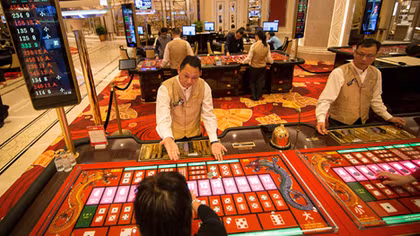 “Răng Gãy” đại náo Macau như thế nào?