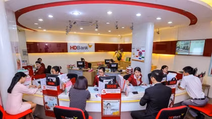 Phát triển các tổ chức tín dụng đảm bảo minh bạch, cạnh tranh, an toàn và hiệu quả