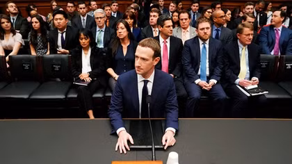 Ông chủ Facebook trước nguy cơ bị hạ bệ