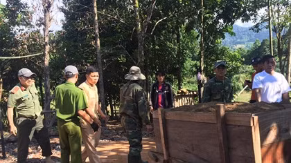 Cán bộ, chiến sĩ Công an đồng hành cùng đồng bào vùng cao