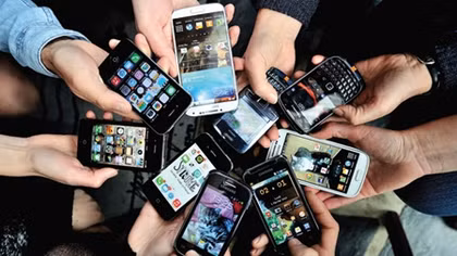 Khốc liệt cuộc chiến smartphone