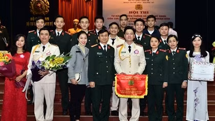 Tự hào truyền thống 65 năm vẻ vang của lực lượng Cảnh vệ CAND