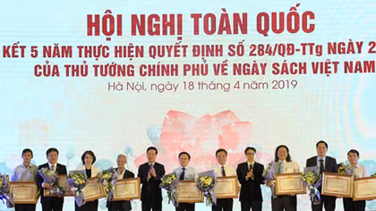 Muốn vươn lên thì nhất định phải học và đọc nhiều hơn