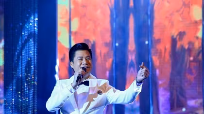 Ca sĩ Quang Dũng: "Nghe tim mình rưng rưng trong nước hồ thu"