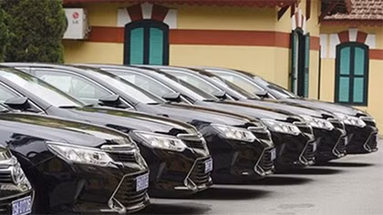 Cần thận trọng trong việc khoán kinh phí sử dụng xe công