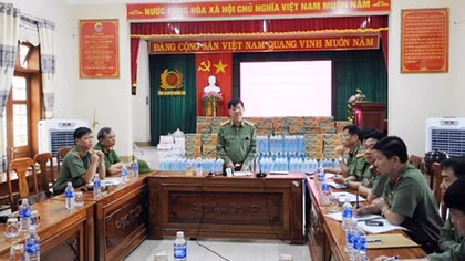 Thứ trưởng Nguyễn Văn Sơn chỉ đạo công tác cứu nạn tại Hướng Hóa, Quảng Trị
