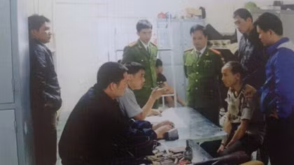 Truy bắt những "trùm" ma túy trong rừng sâu