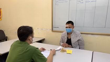 Uống rượu say, chở lâm sản trái phép, chống người thi hành công vụ
