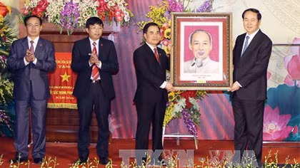 Hoa Lư đón nhận danh hiệu huyện nông thôn mới đầu tiên của cả nước theo tiêu chí mới