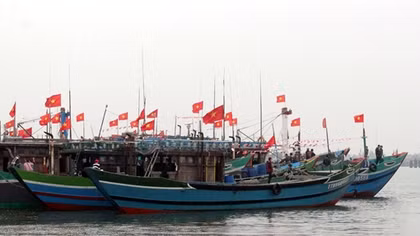 Ngư dân thắt chặt tình đoàn kết, cùng nhau bảo vệ biển đảo Tổ quốc