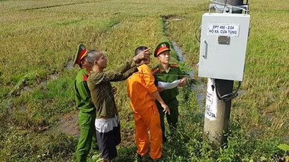 Dùng “thủ thuật” ngắt cầu chì, phá khóa trạm biến áp trộm thiết bị điện