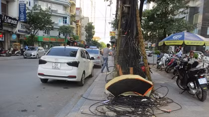 Vỉa hè Hà Nội sau thanh tra: Chỉ đạo quyết liệt nhưng… thực thi tà tà