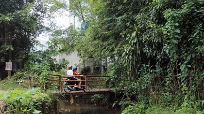 Cứu 2 con suối sau “cơn lốc” đô thị hóa 