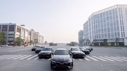 Bàn giao xe ô tô phục vụ các hội nghị trong Năm ASEAN 2020