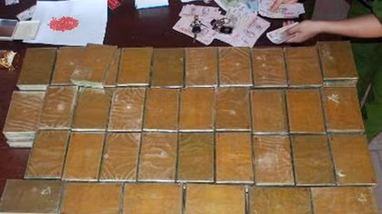Xét xử vụ mua bán 1.415 bánh heroin
