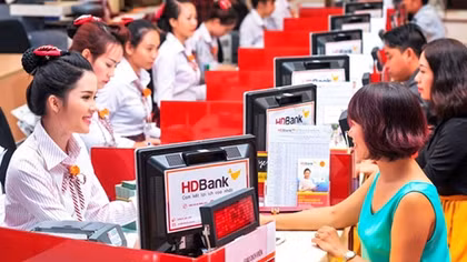 Kinh tế khởi sắc “ghìm” nợ công trong giới hạn