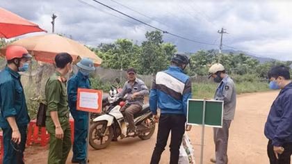 Cho học sinh nghỉ học 1 tuần tại tâm bệnh bạch hầu Gia Lai