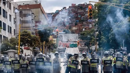 Anh bị chỉ trích vì bán vũ khí cho Venezuela