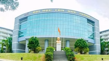 SV trường Tôn Đức Thắng lo lắng phải dùng chứng nhận tốt nghiệp tạm thời