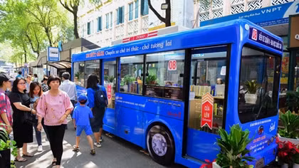 Xe buýt sách, chuyến xe chở tri thức, chở tương lai