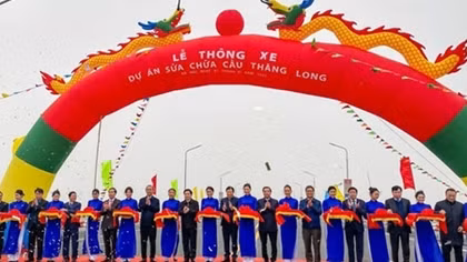 Điều chỉnh lộ trình 16 tuyến buýt sau khi thông cầu Thăng Long