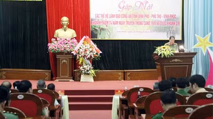 Gặp mặt các thế hệ lãnh đạo Công an tỉnh Vĩnh Phú-Phú Thọ-Vĩnh Phúc