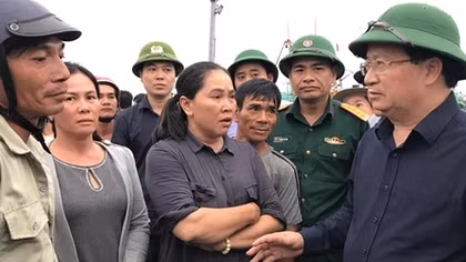 Phó Thủ tướng đôn đốc chỉ đạo ứng phó bão số 14