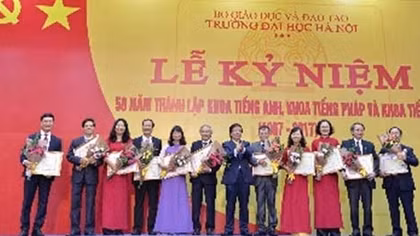 Kỷ niệm 50 năm thành lập các Khoa tiếng Anh, tiếng Pháp, tiếng Đức