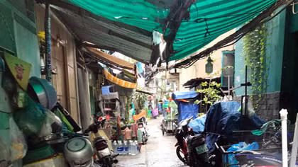 Hẻm cầu con ở Sài Gòn: Những nỉ non thiết tha huyết thống
