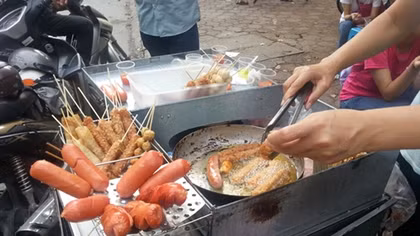 Báo động vệ sinh an toàn thực phẩm hè phố - Trật tự đô thị