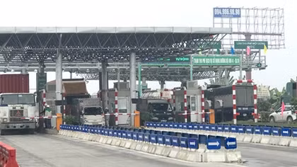 Điều tra xử lý tài xế container "ăn vạ" tại BOT Tiên Cựu